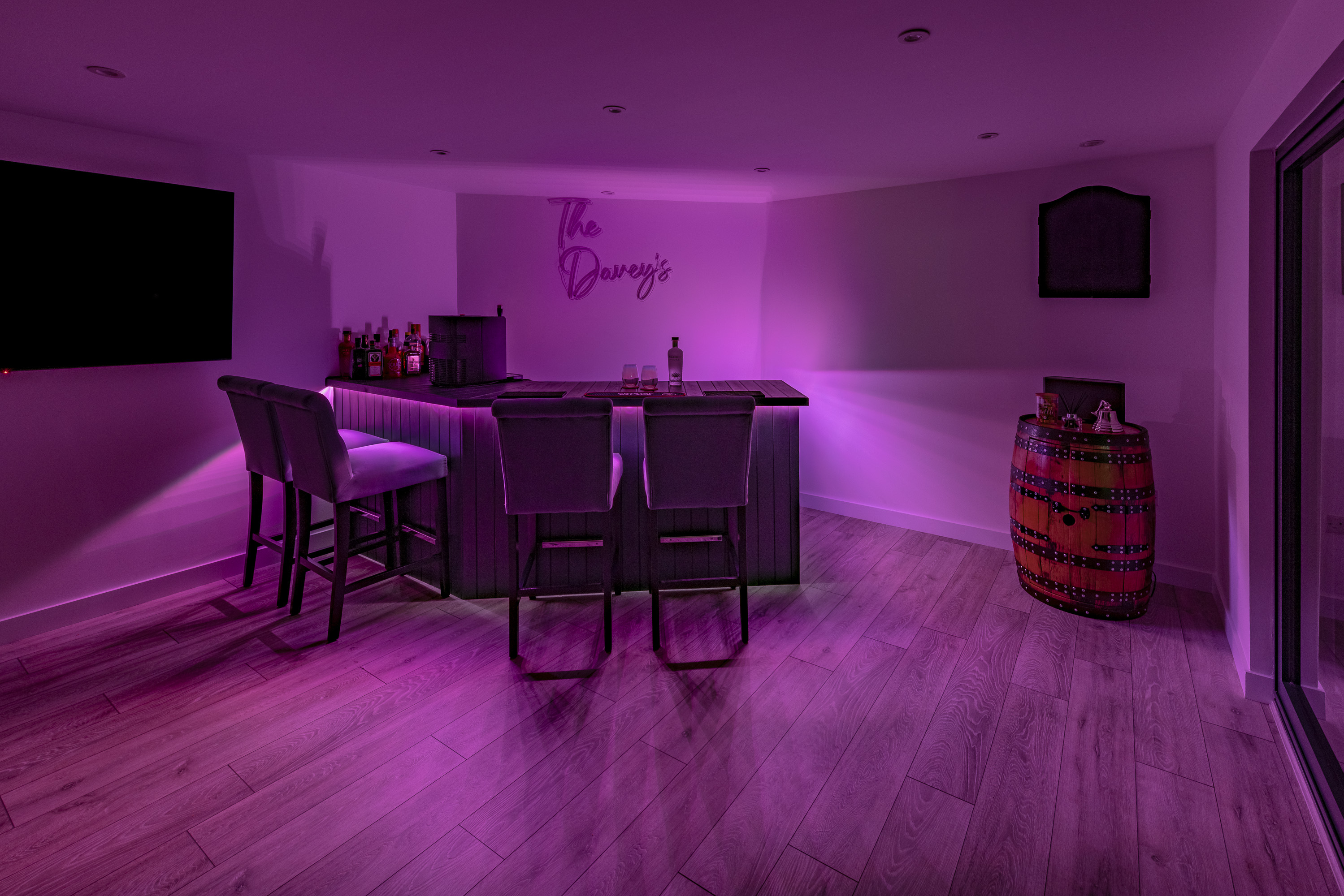 Garden Studio Bar variable lighting colour dark pink